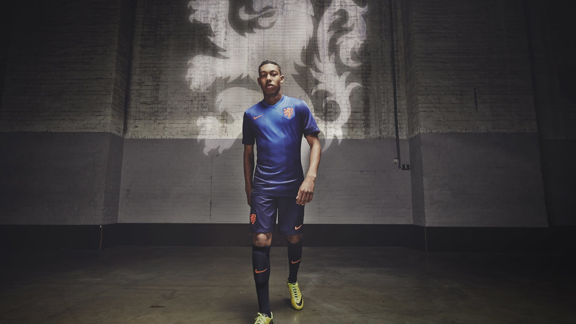 切尔西中场核心表现完美,主帅盛赞执行力,切尔西的本土球星中场核心