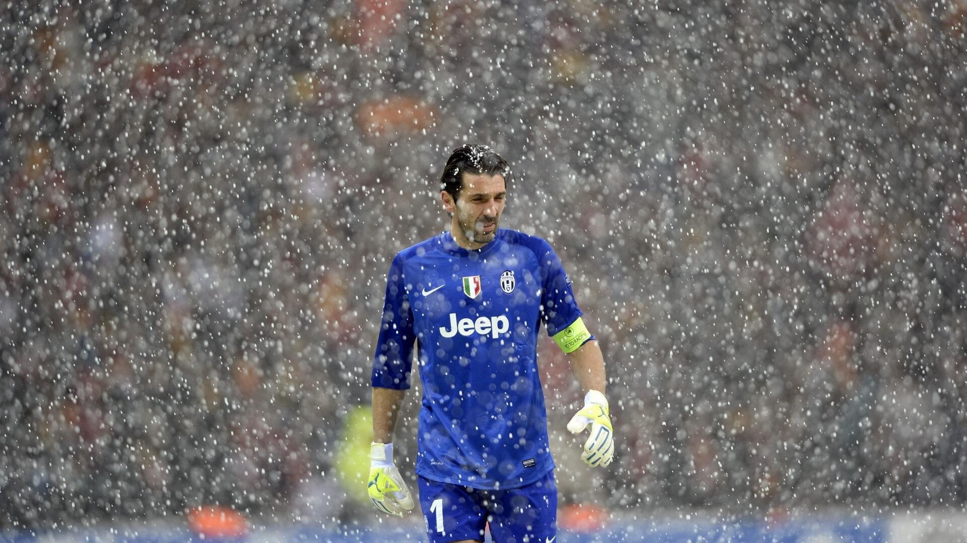 女篮姑娘的坚持感动世界，女篮小姐姐